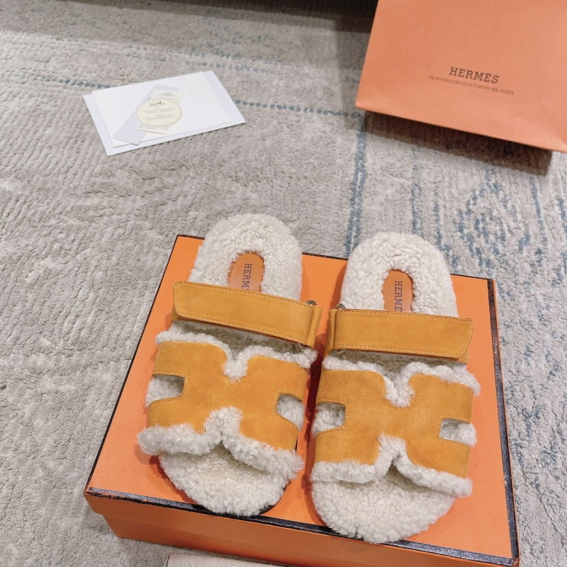 H**mes slippers